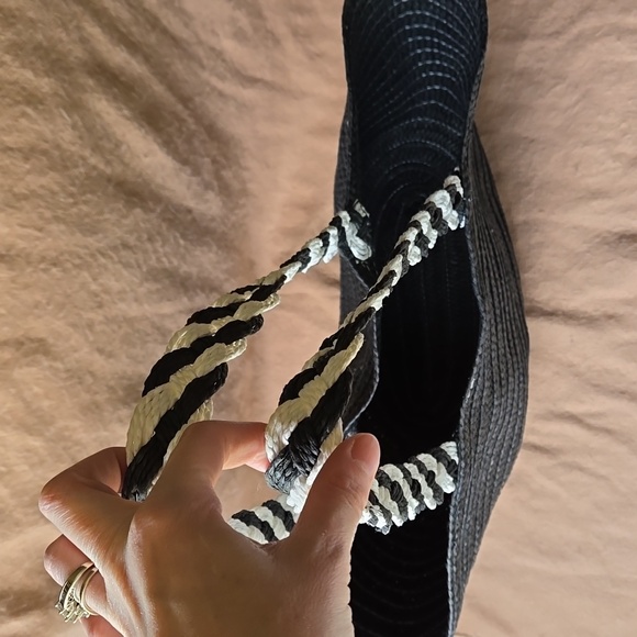 Rachel Zoe Beach Bag - Picture 5 of 12